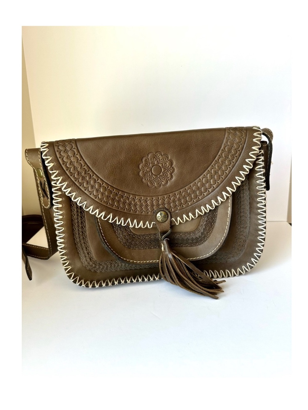 Patricia Nash Beaumont Crossbody Flap Bag Distressed Leather Purse Tassel $169